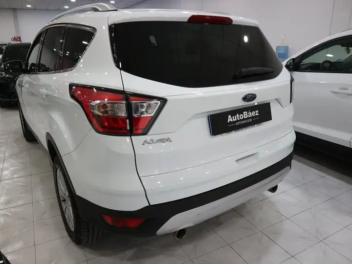 Ford Kuga 1.5 EcoB. 120 Trend S&S 4x2 2019, foto 8