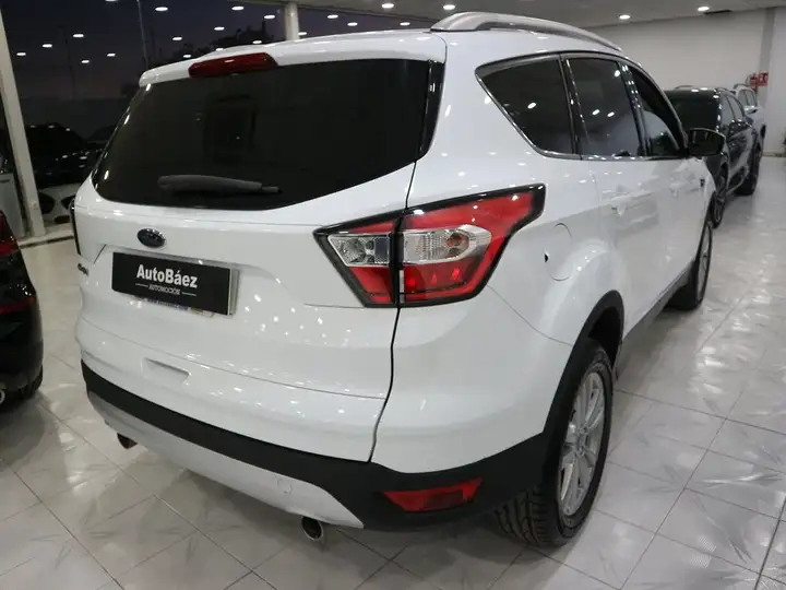 Ford Kuga 1.5 EcoB. 120 Trend S&S 4x2 2019, foto 9