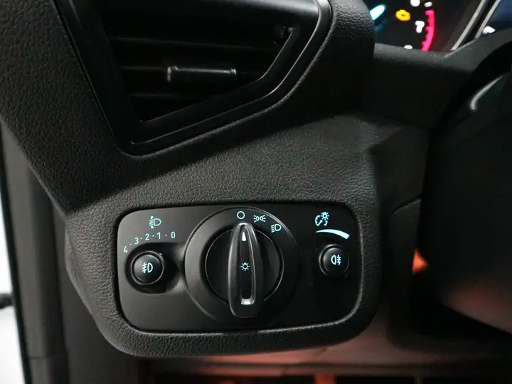 Ford Kuga 1.5 EcoB. 120 Trend S&S 4x2 2019, foto 12