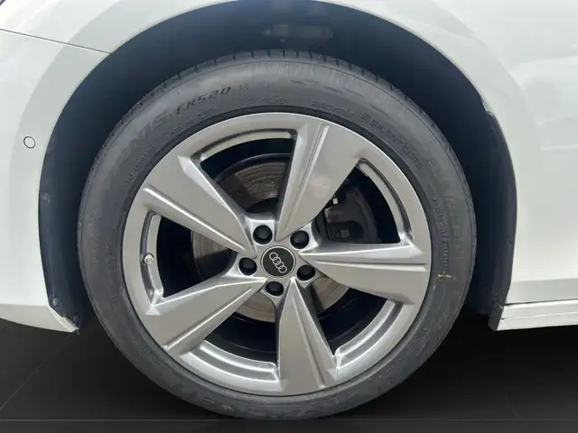 Audi A6 view 7