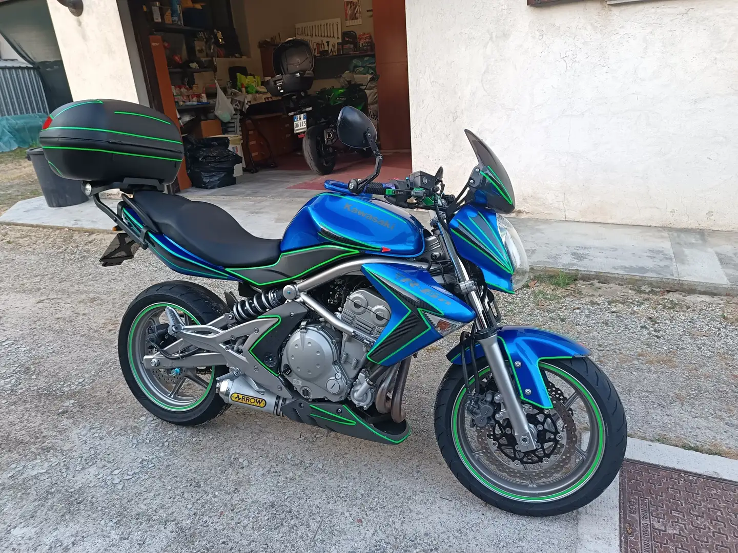 Kawasaki ER - 6 N Nacked Blu/Azzurro - 1