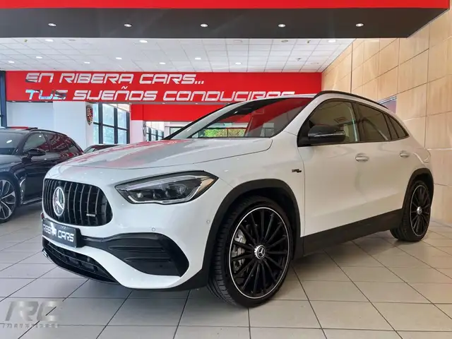 Mercedes-Benz GLA 35 AMG 4Matic 8G-DCT
