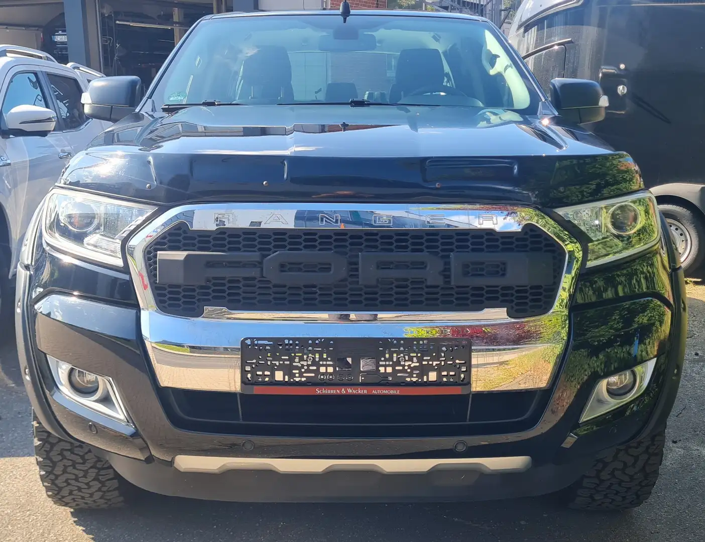 Ford Ranger Limited Doppelkabine 4x4 Schwarz - 2