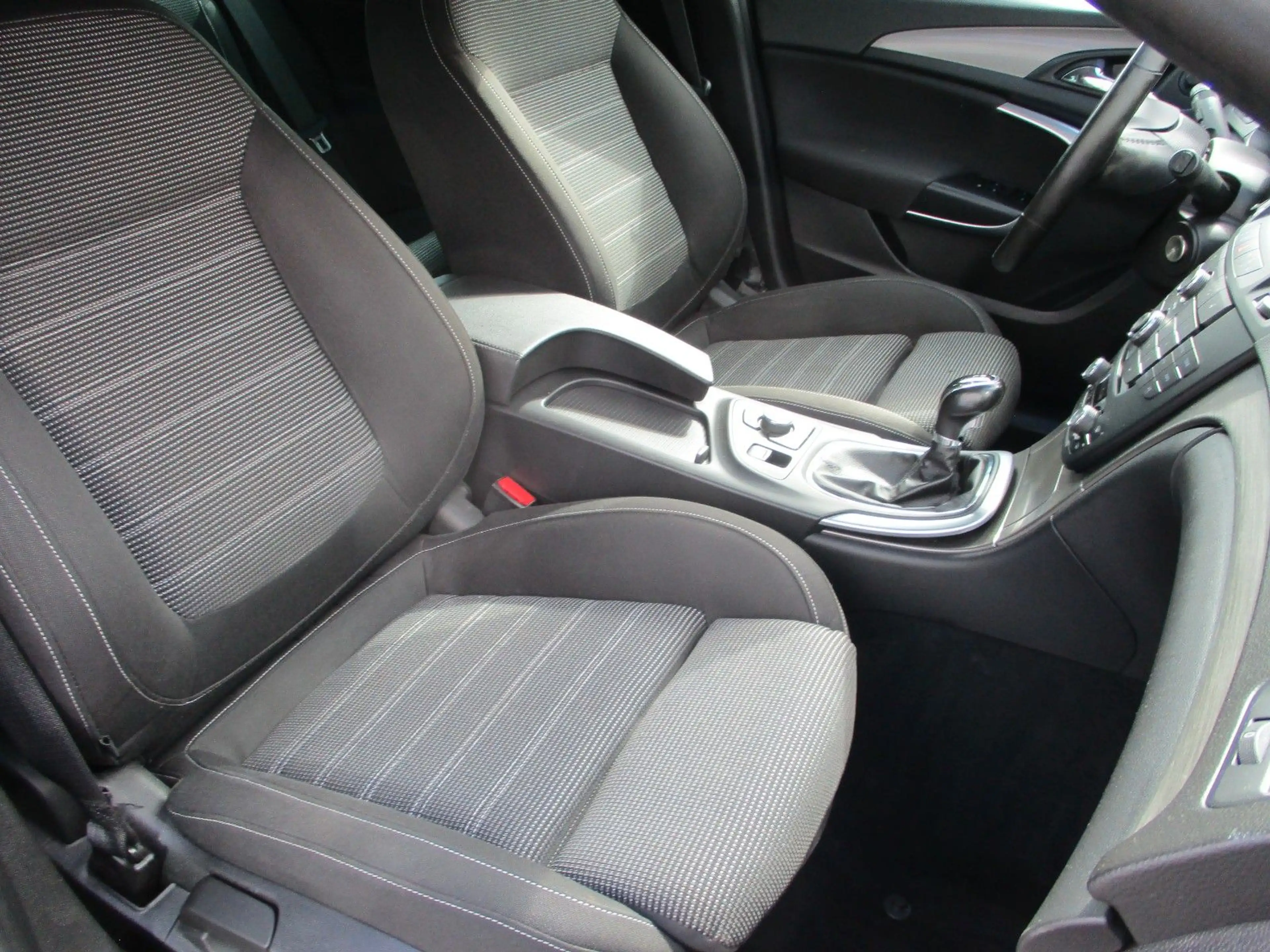 Opel Insignia A Sports Tourer Edition — photo 9