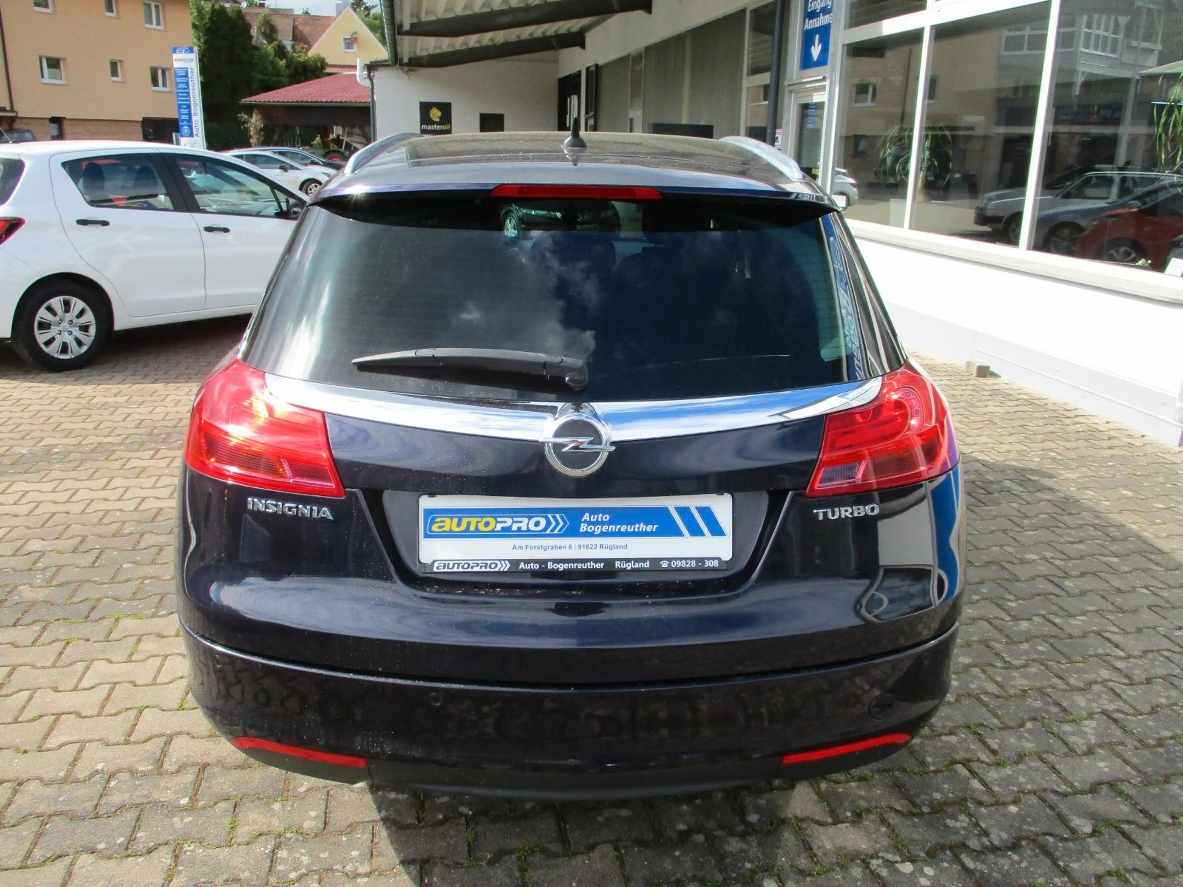 Opel Insignia A Sports Tourer Edition — photo 4