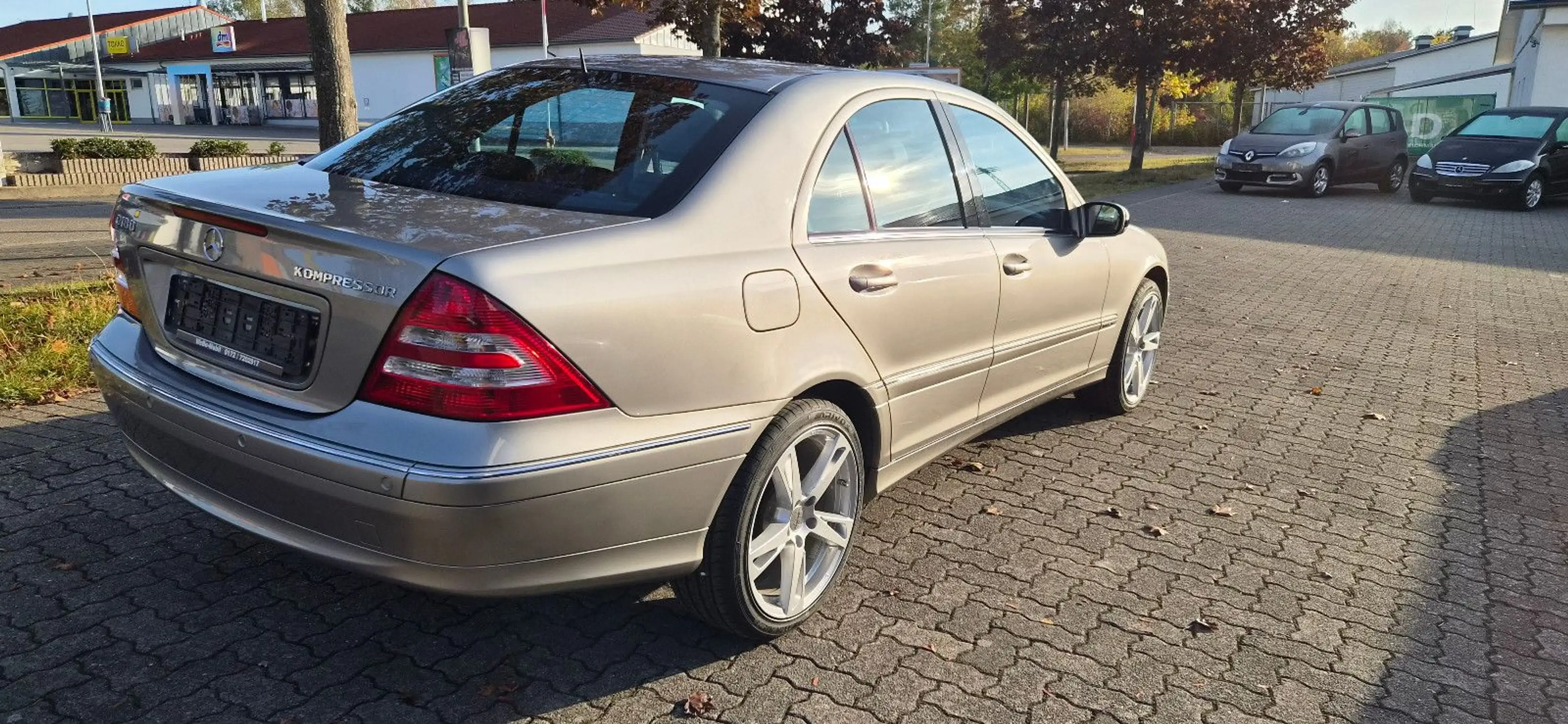 Mercedes-Benz C 180 Navi, WiFi,  Standheizung, vieles neu!!!! — photo 4
