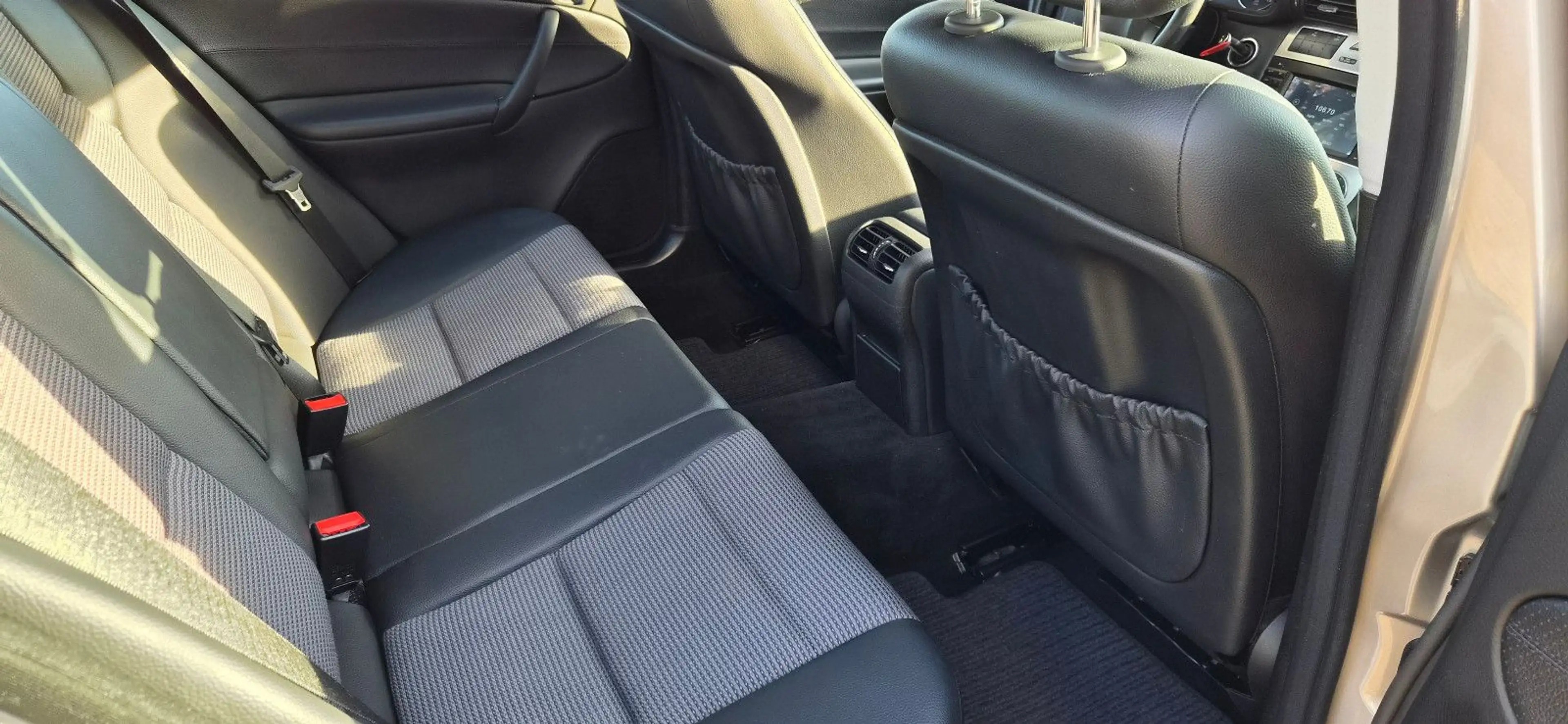 Mercedes-Benz C 180 Navi, WiFi,  Standheizung, vieles neu!!!! — photo 7