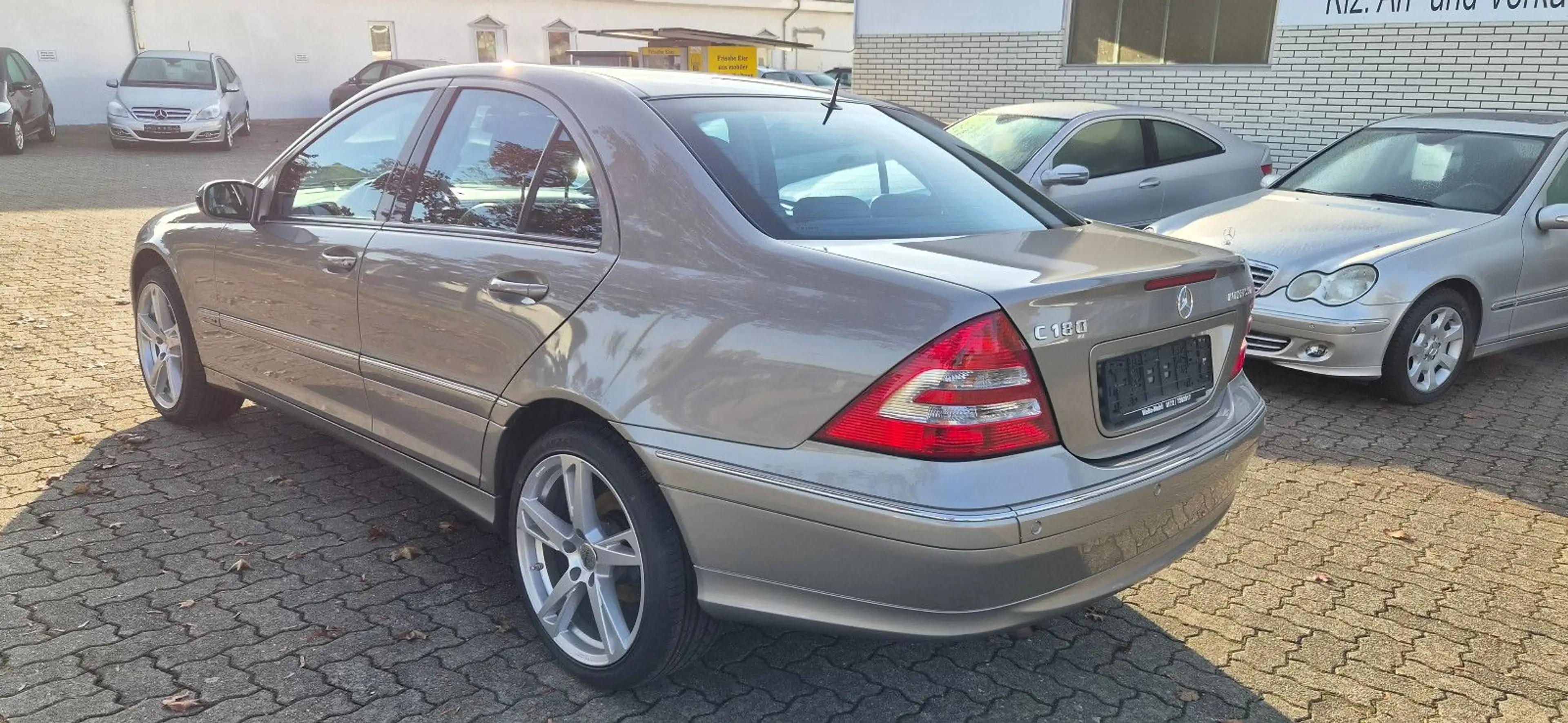 Mercedes-Benz C 180 Navi, WiFi,  Standheizung, vieles neu!!!! — photo 5