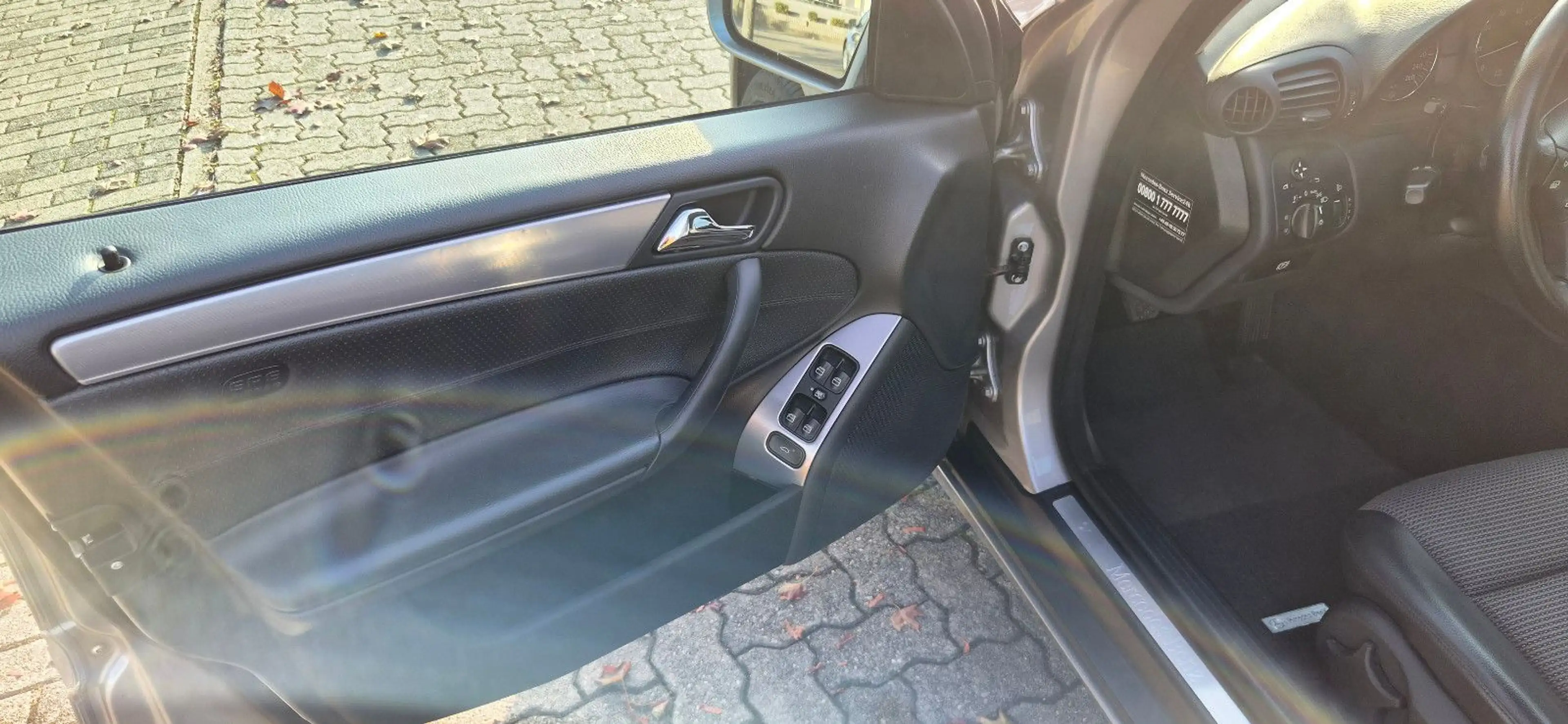 Mercedes-Benz C 180 Navi, WiFi,  Standheizung, vieles neu!!!! — photo 14