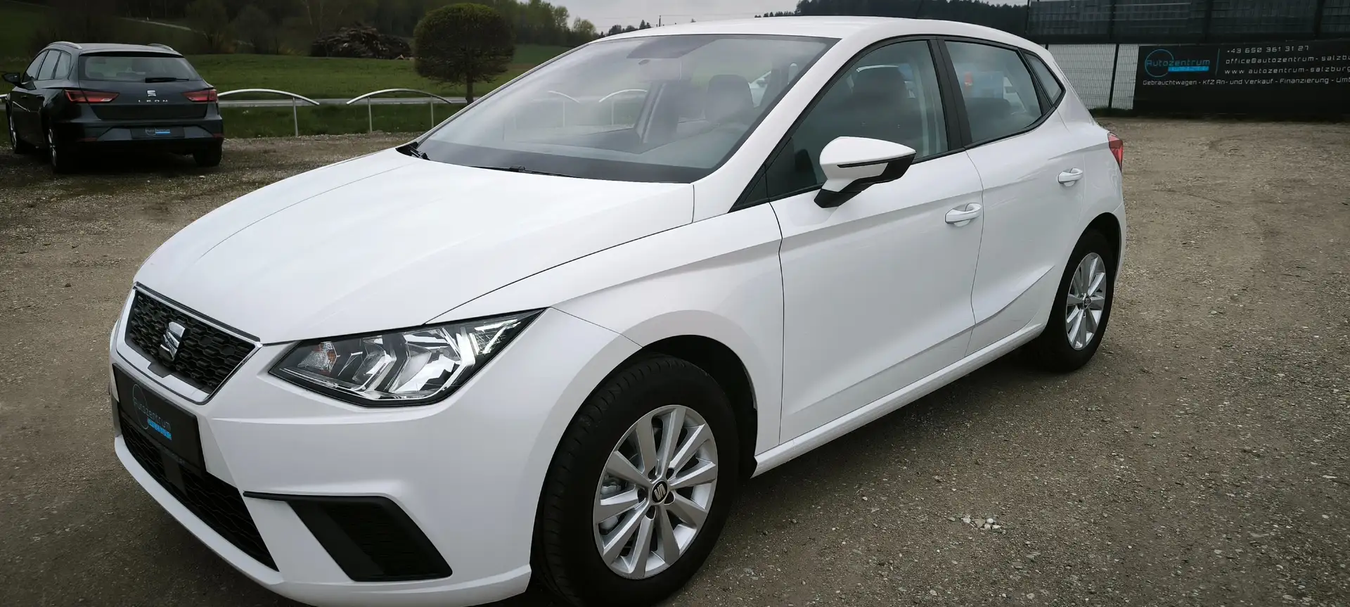 SEAT Ibiza Style 1,6 TDI CR*ERSTBESITZ*PDC HI*SITZHEIZUNG Weiß - 1