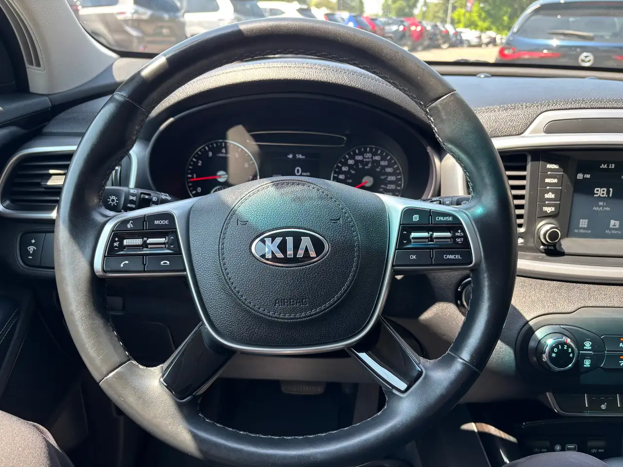 Kia Sorento photo Kia Sorento
