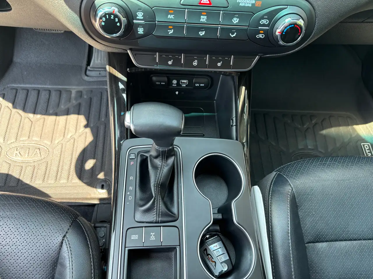 Kia Sorento photo Kia Sorento