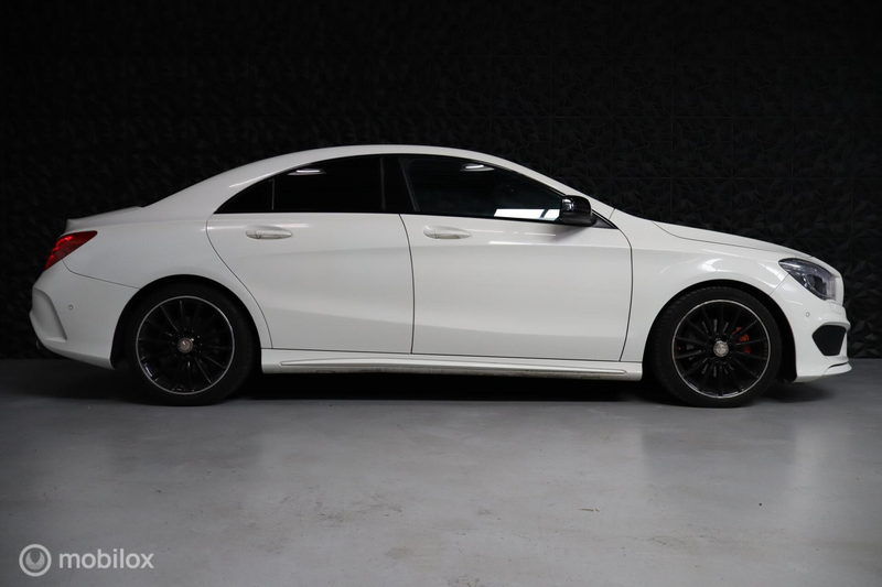 Mercedes-Benz CLA 180 Ambition AMG-Line | Pano | Sfeer | — photo 2