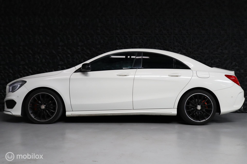 Mercedes-Benz CLA 180 Ambition AMG-Line | Pano | Sfeer | — photo 4
