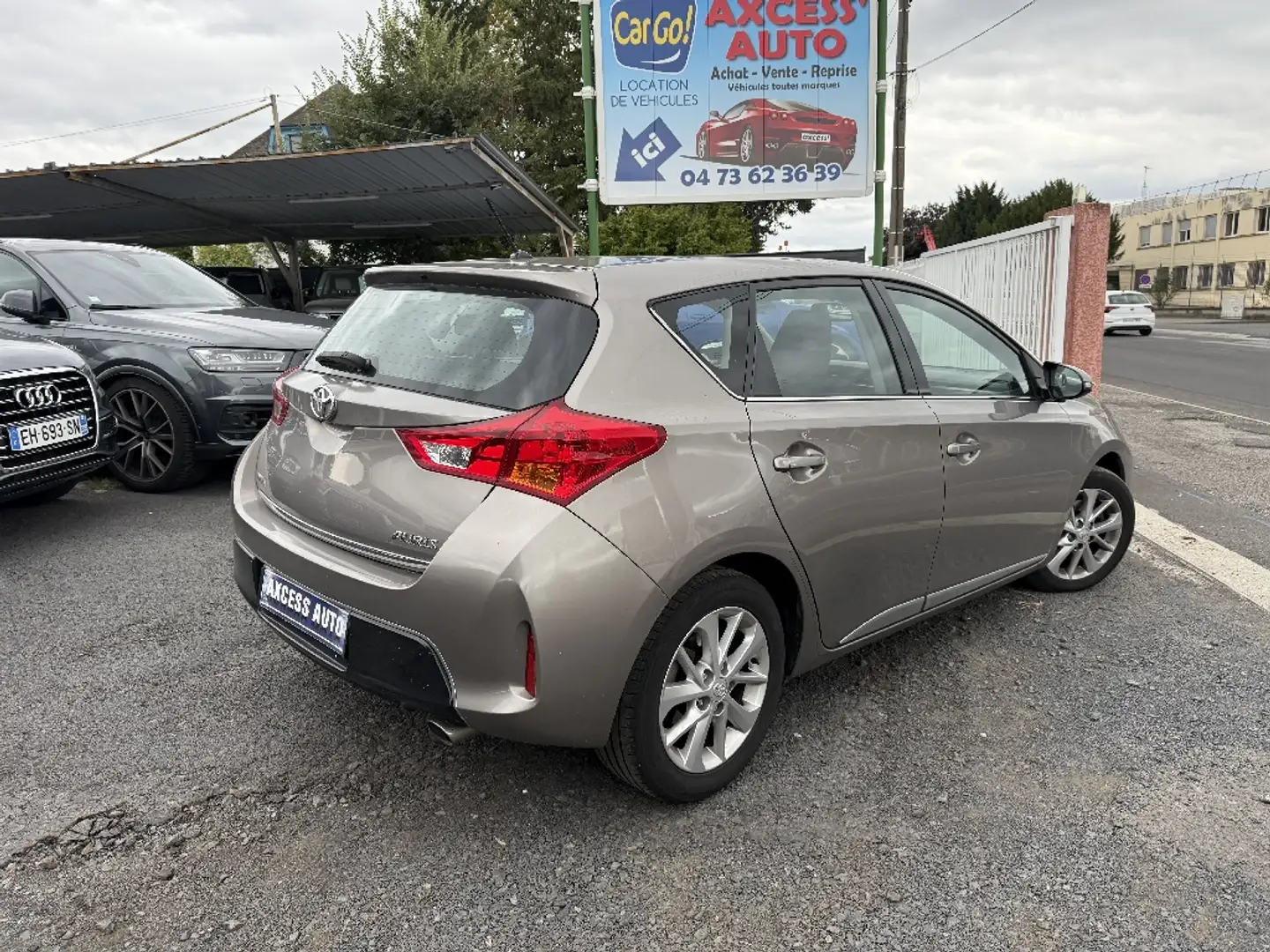 Toyota Auris 124 D-4D Dynamic - 2