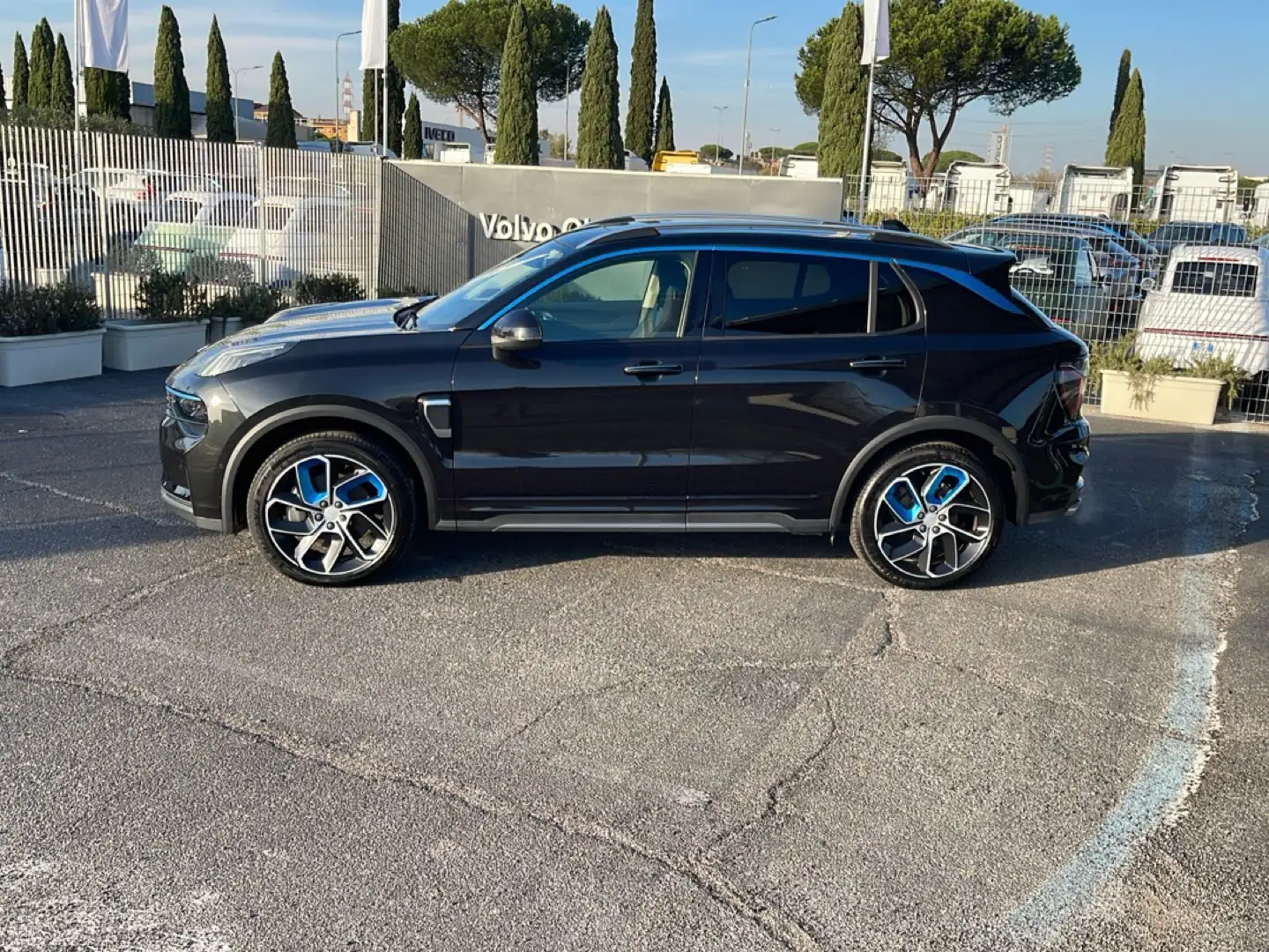 Lynk & Co 01 01 PHEV Nero - 2