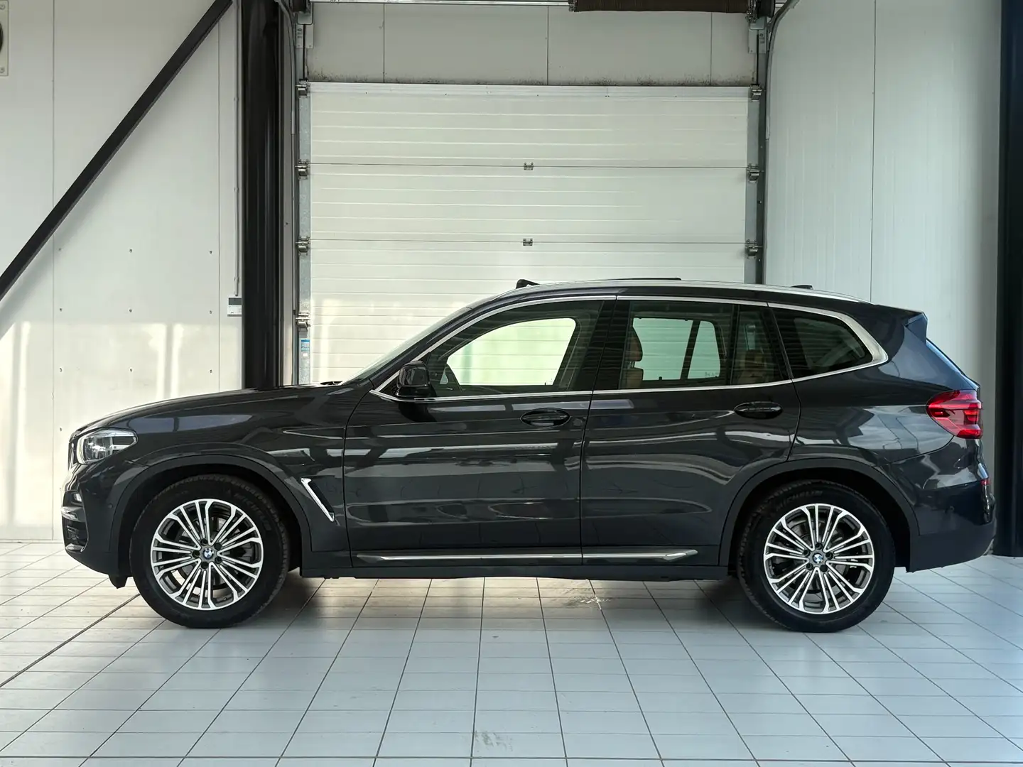 BMW X3 X3 2.0 iA xDrive20 *XENON*CUIR*TOIT*CAMERA360*LED* Gris - 2
