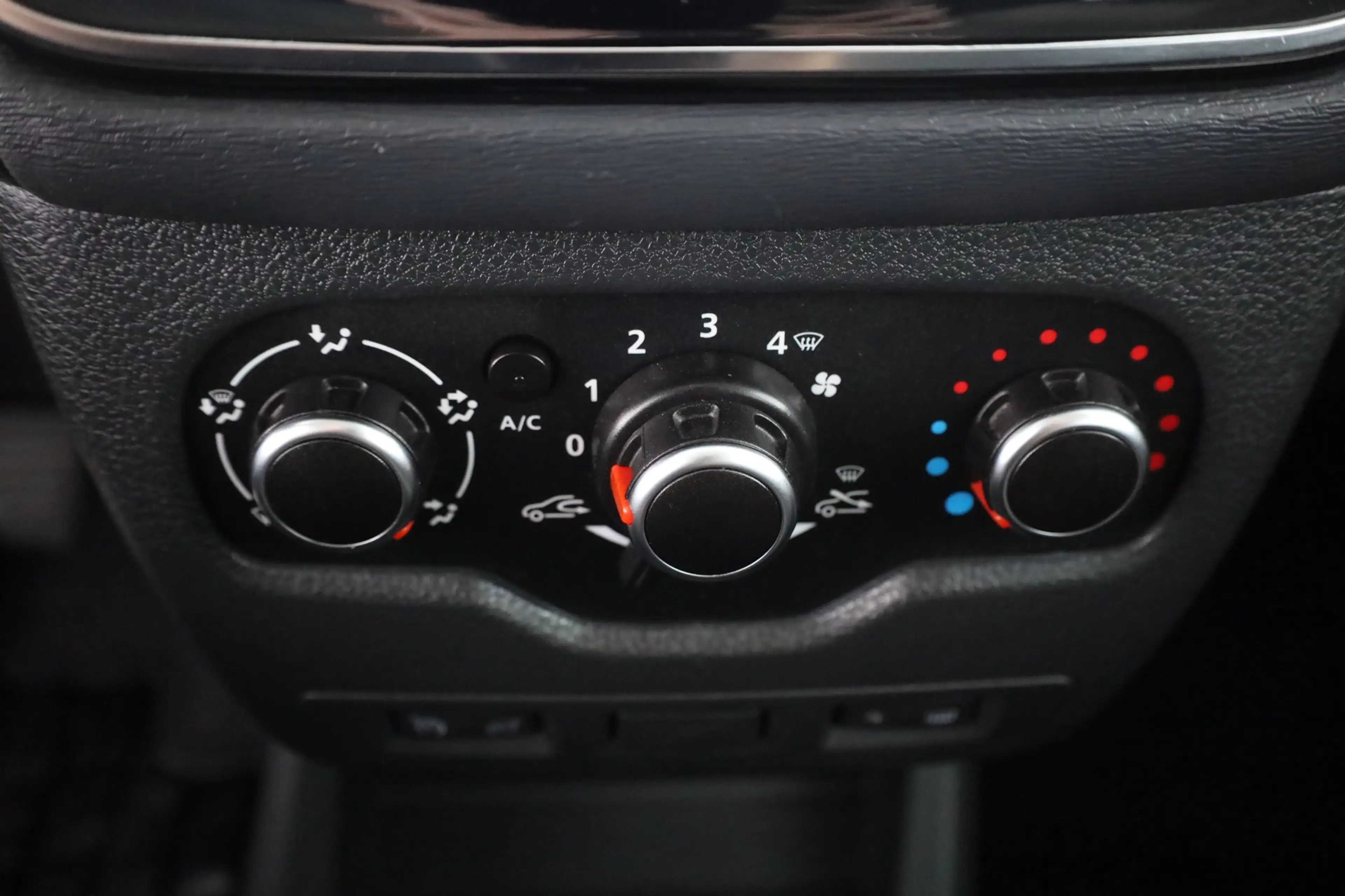 Dacia Lodgy Stepway 1.5 dCi Selection 7-Sitzer Kamera — photo 12