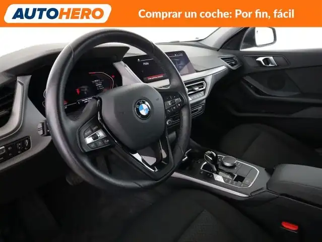 BMW 1 Series view 12