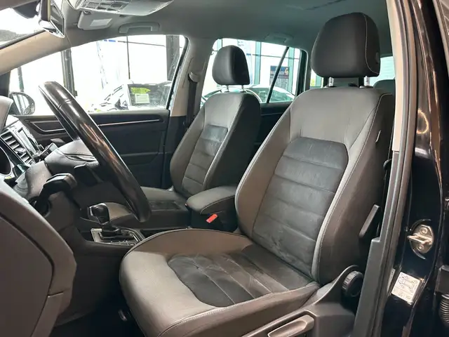 Volkswagen Golf Sportsvan view 9