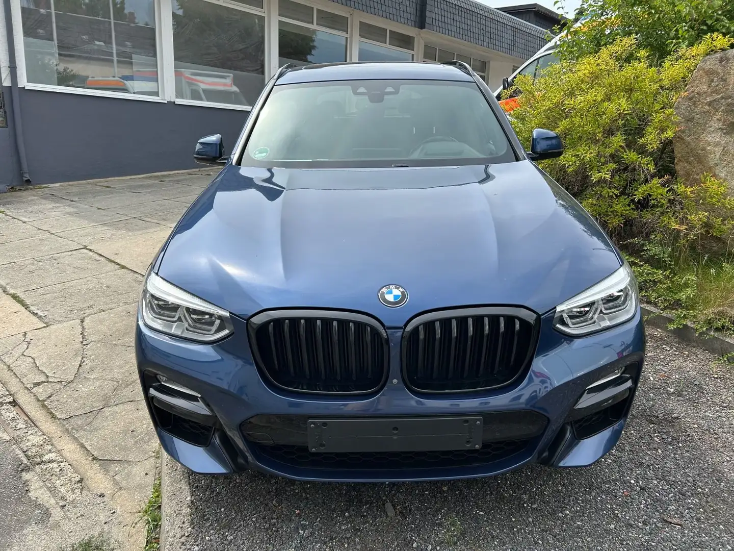 BMW X3 M40 d Individual mit Panoramadach Blau - 2