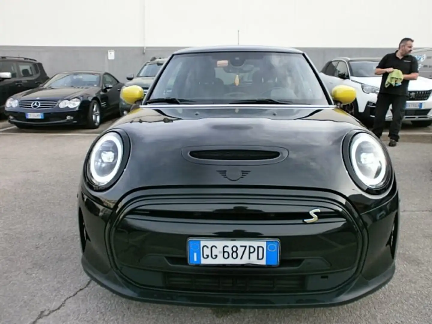 MINI Cooper SE Mini F56 Full Electric 3p Electric auto Zwart - 2