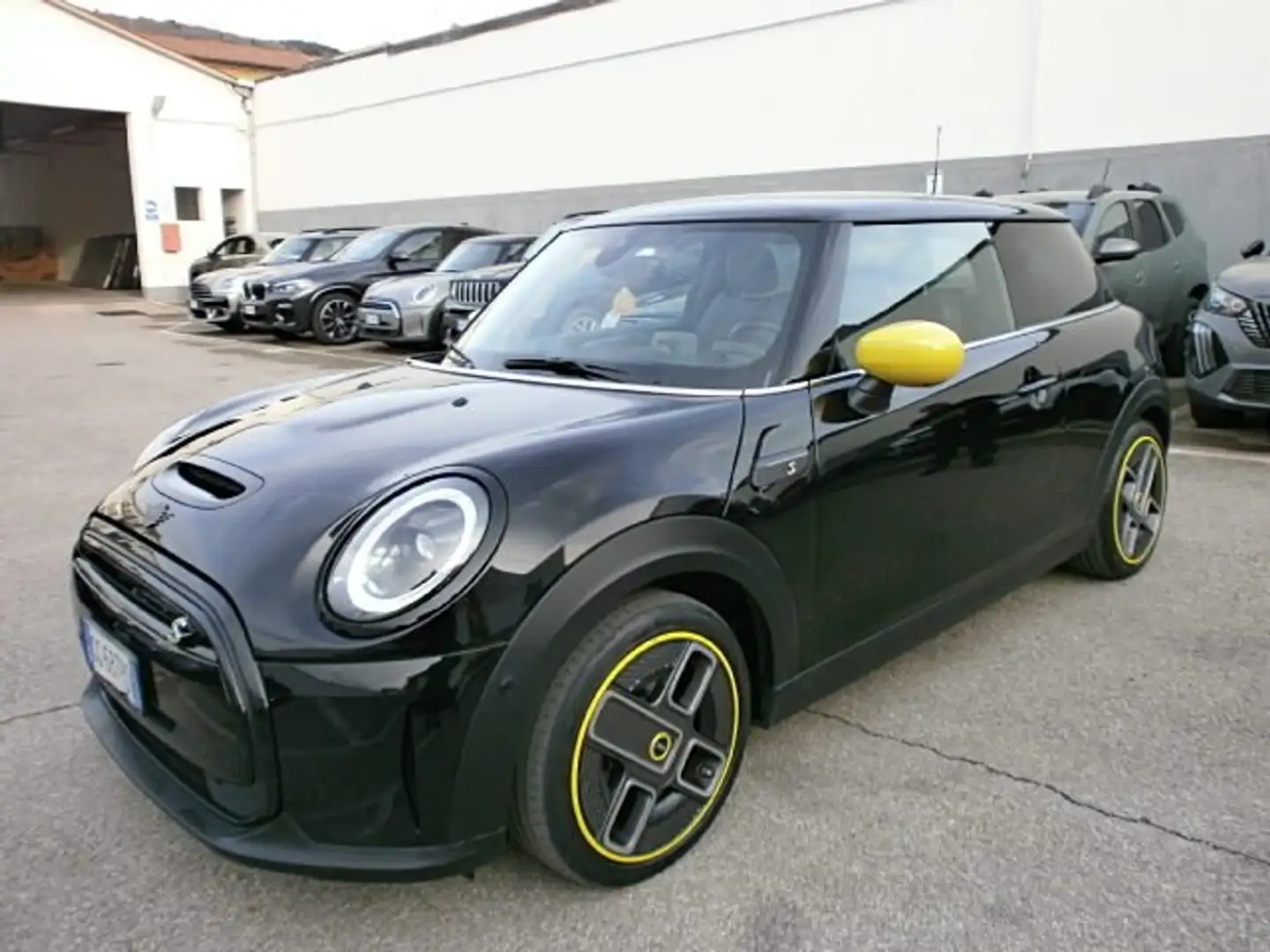 MINI Cooper SE Mini F56 Full Electric 3p Electric auto Zwart - 1