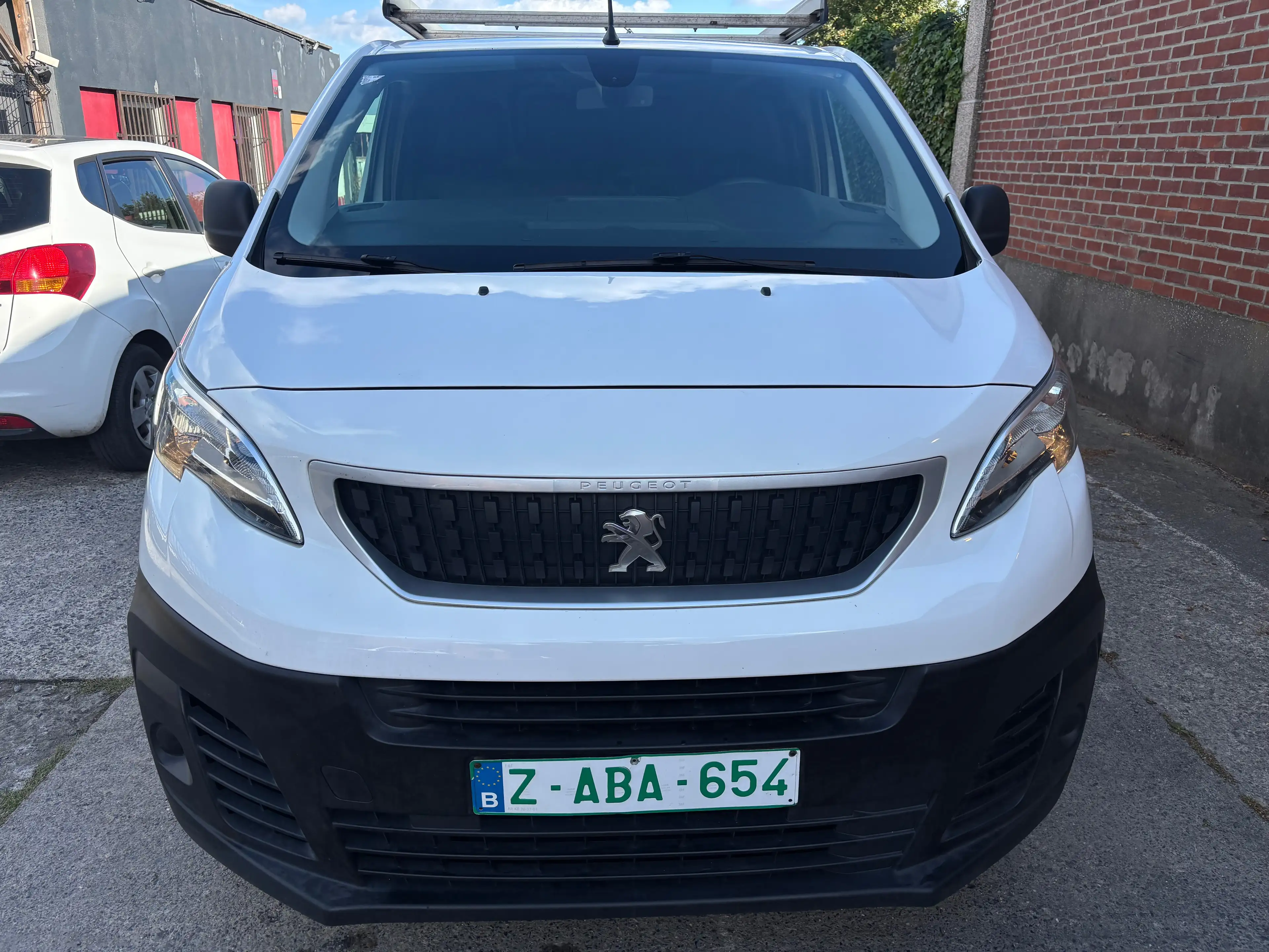 Peugeot Expert 1.5 BlueHDi L1 prête à immatriculer !