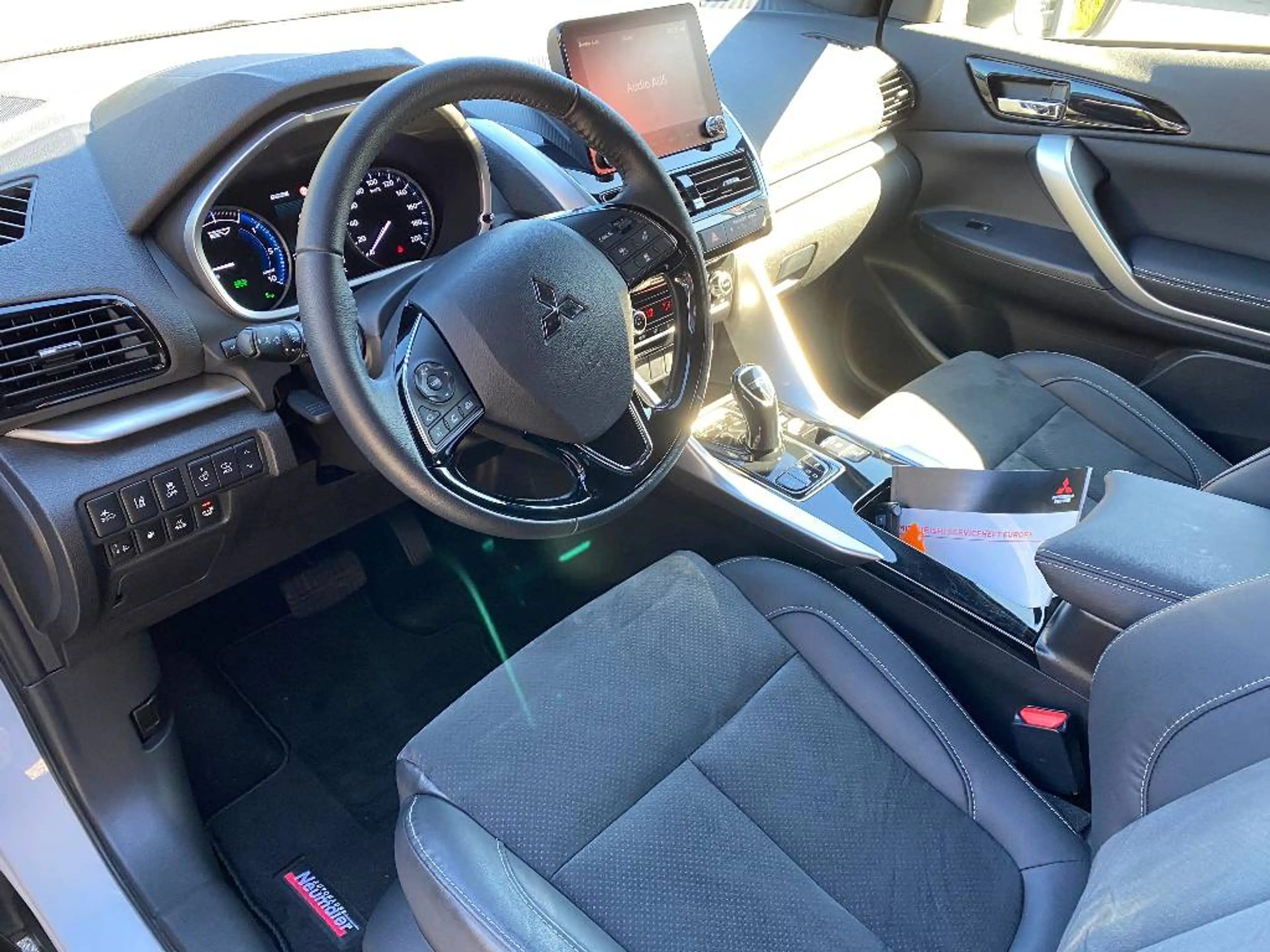 Mitsubishi Eclipse Cross Plug-in Hybrid PLUS — photo 6