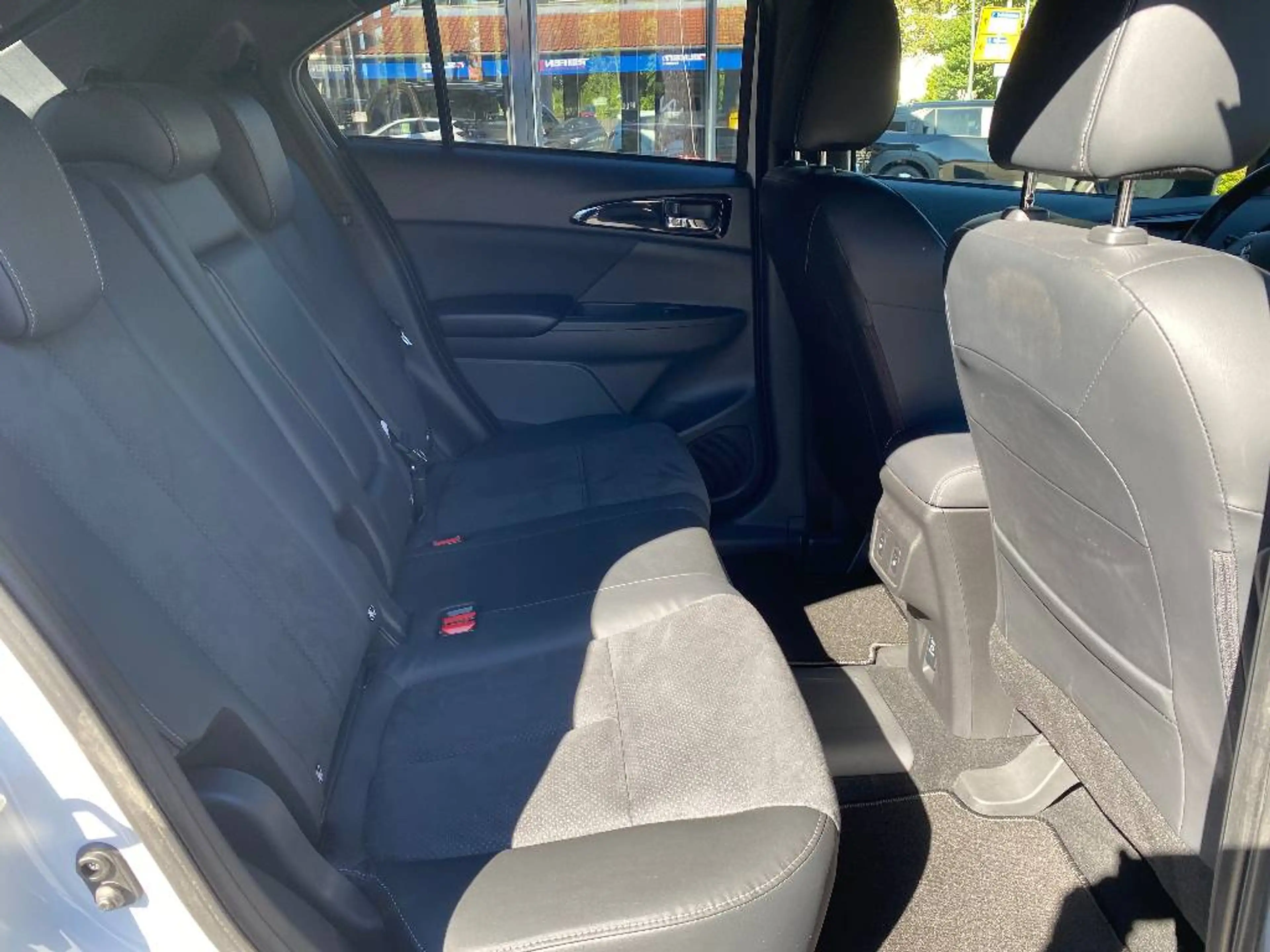 Mitsubishi Eclipse Cross Plug-in Hybrid PLUS — photo 5