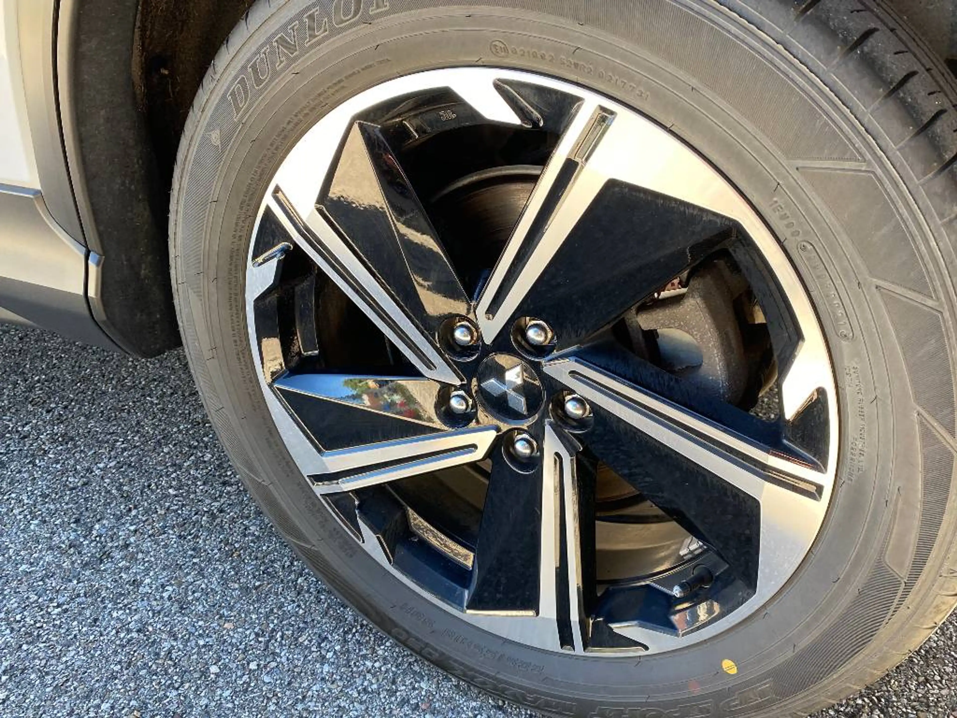 Mitsubishi Eclipse Cross Plug-in Hybrid PLUS — photo 12