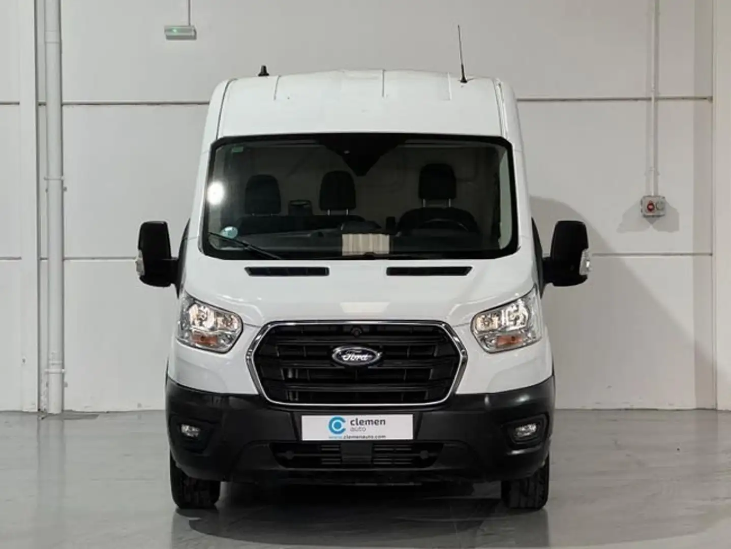 Ford Transit L2H2 130CV Weiß - 2