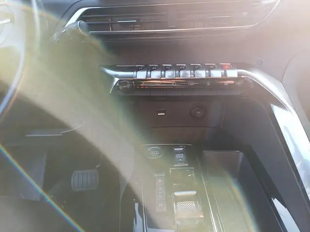 Peugeot 3008 view 14