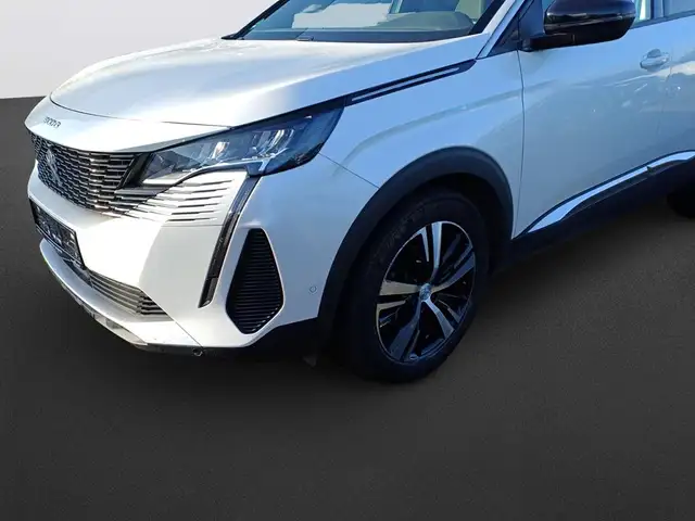 Peugeot 3008 view 11