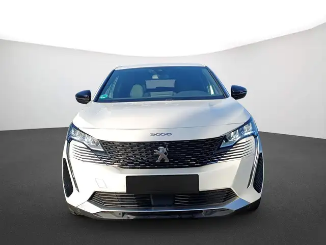 Peugeot 3008 view 4