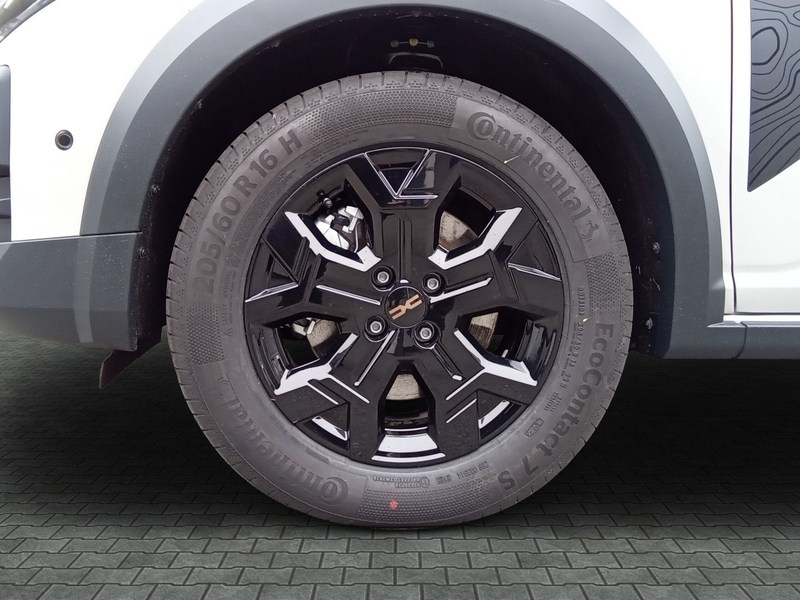 Dacia Jogger Extreme hybrid 155 — photo 12