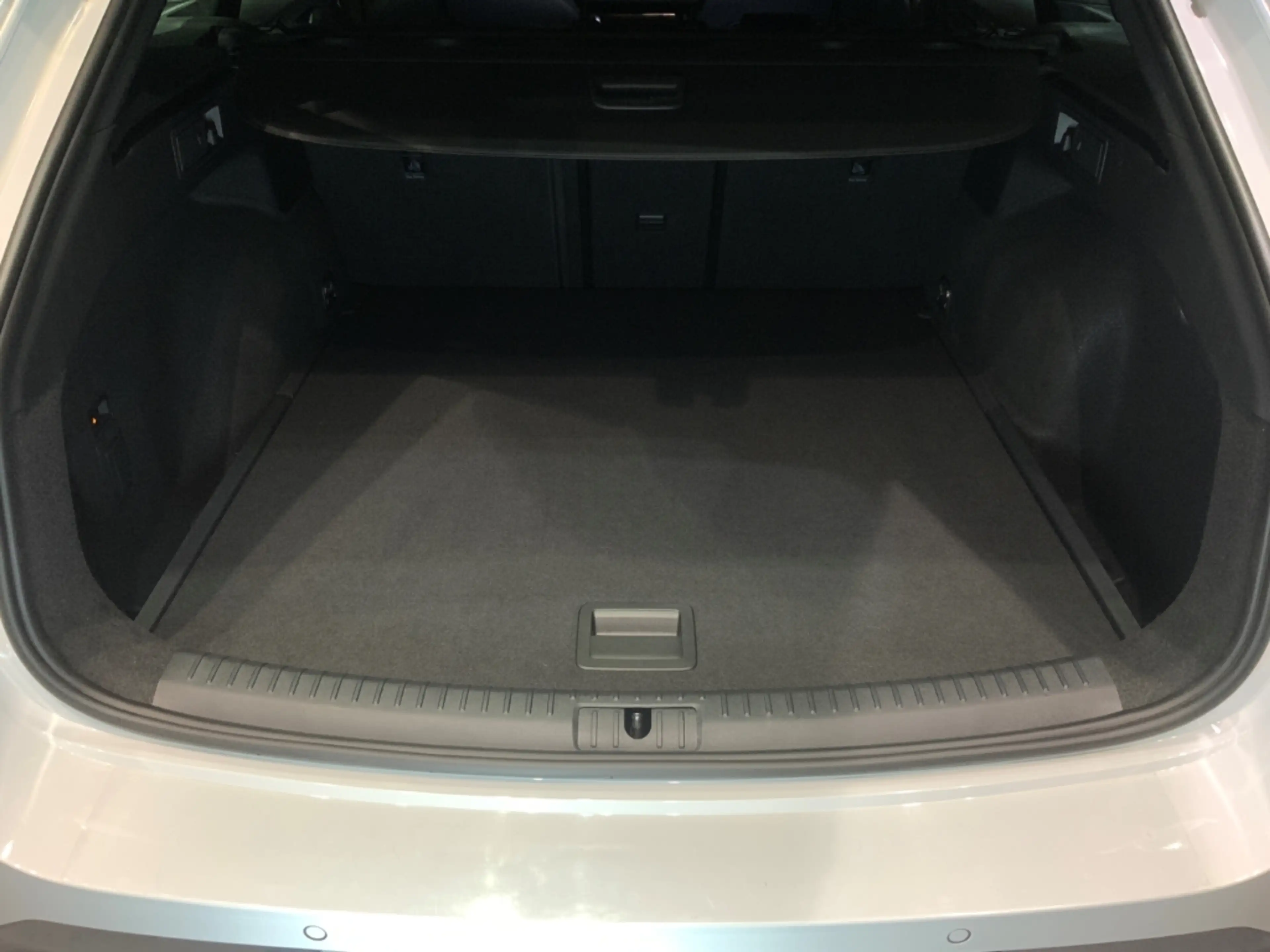 CUPRA Leon SP 2.0TDI DSG+AHK+Matrix-LED+Navi — photo 7