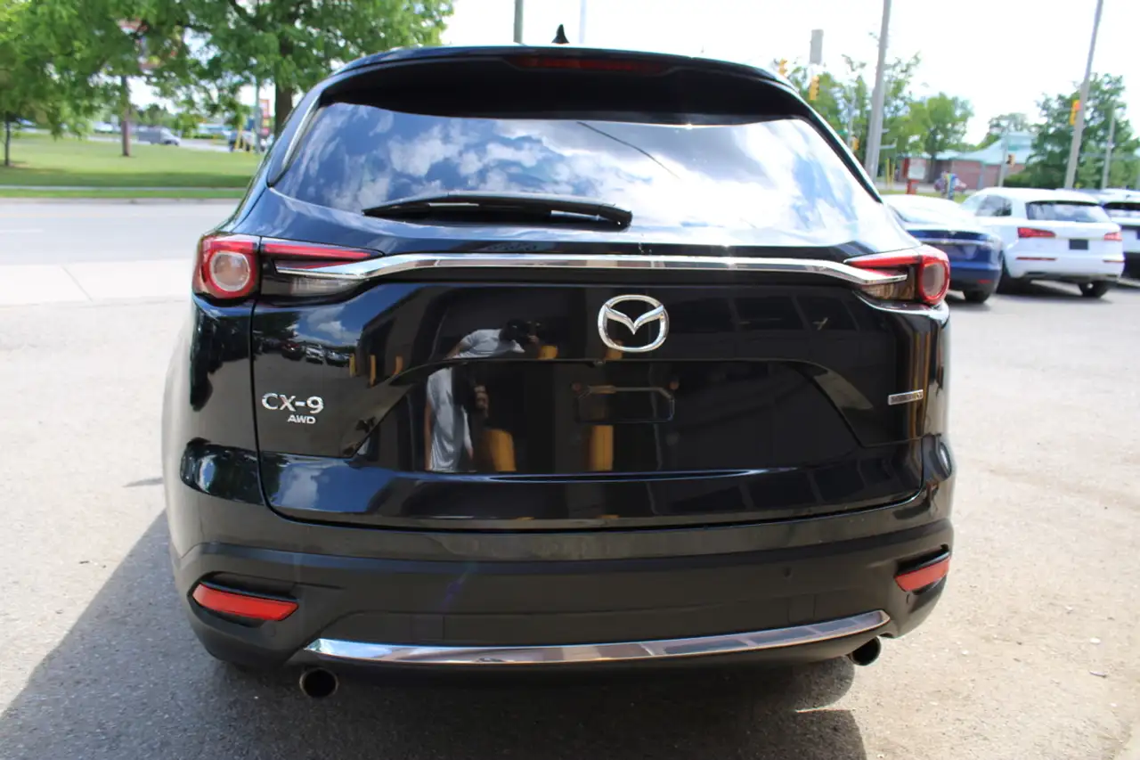 Mazda CX-9 снимка Mazda CX-9