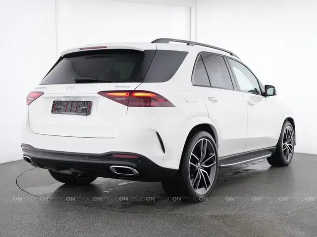 Mercedes-Benz GLE 350 de 4M AMG LINE AIRMATIC AHK 3500 KG PANO Ansicht 3