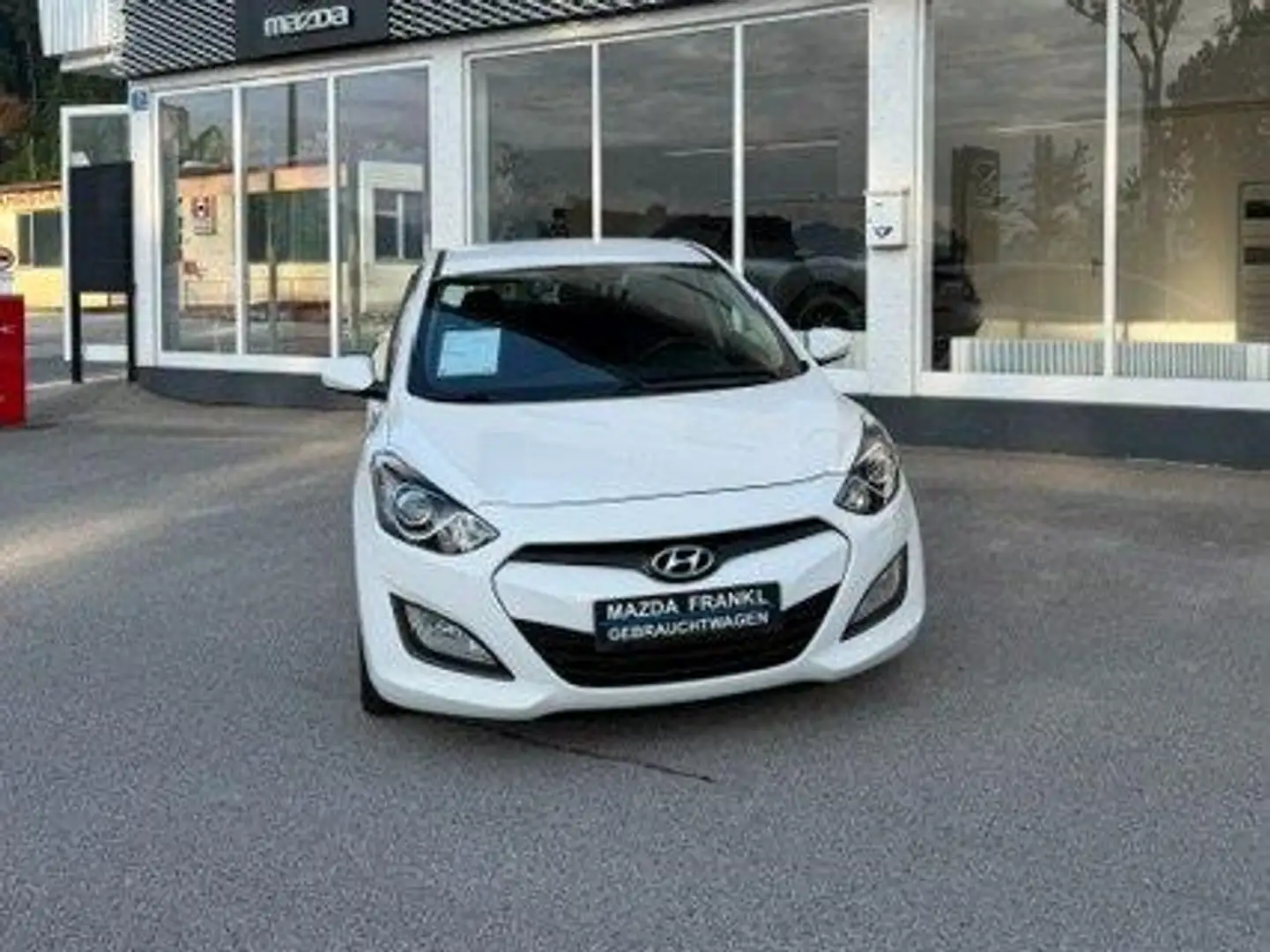 Hyundai i30 i30 1,4 CVVT Europe Europe Weiß - 1