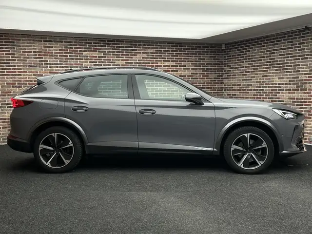 Cupra Formentor view 4