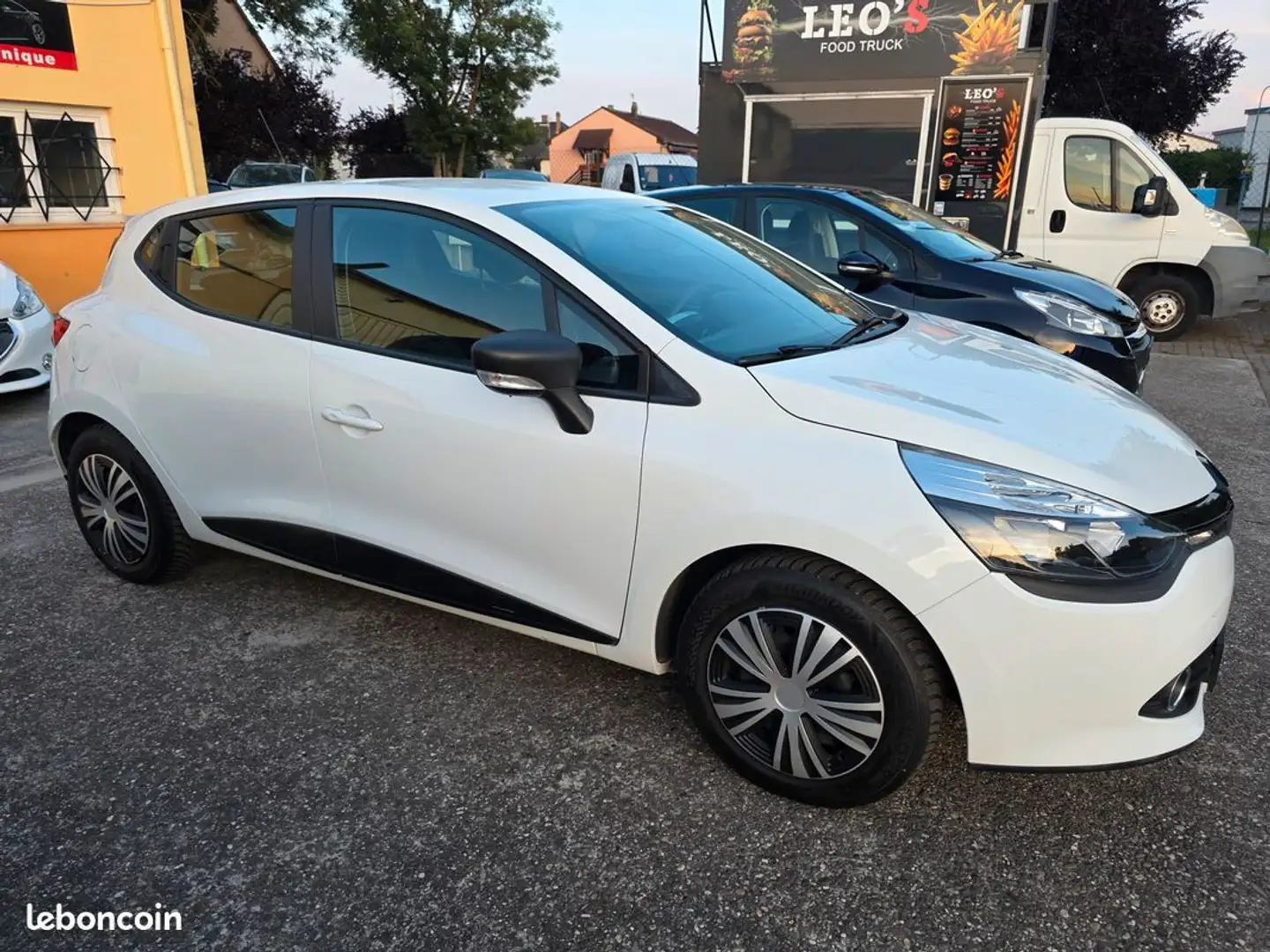 Renault Clio IV 1.2l 75ch 5p - 1