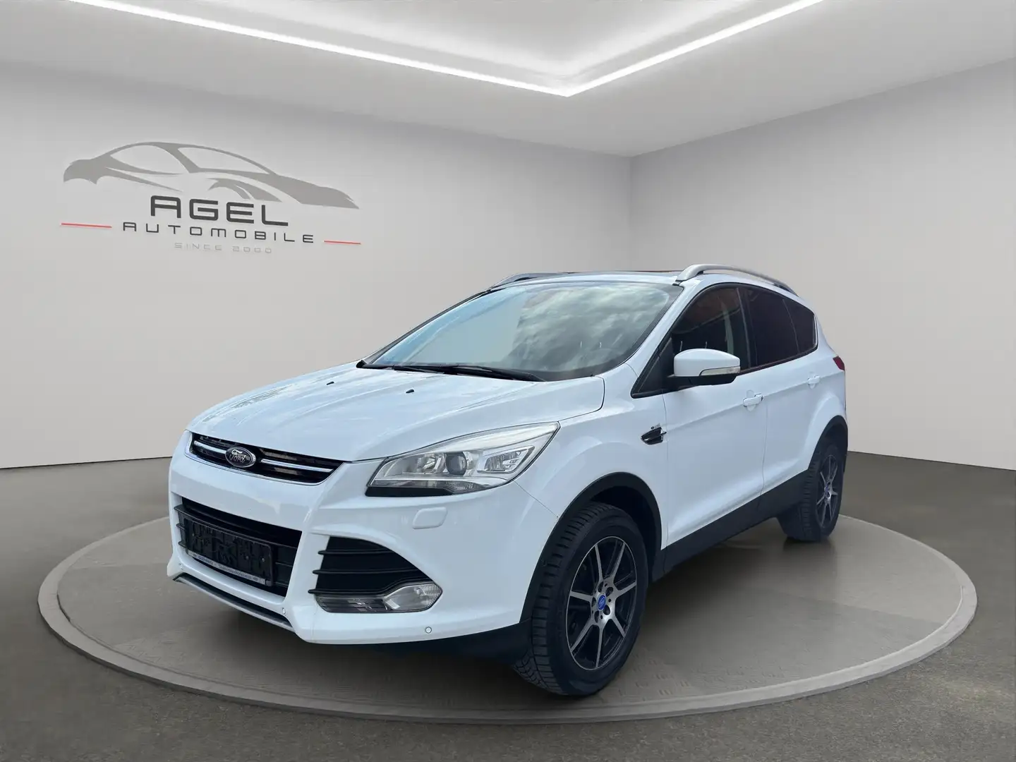 Ford Kuga Titanium*AHK*Pano*Navi*PDC V/H* Blanc - 1