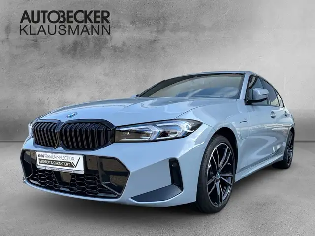 BMW 330 e Limo M SPORT AUTOMATIK LC PROF AHK ACC LED