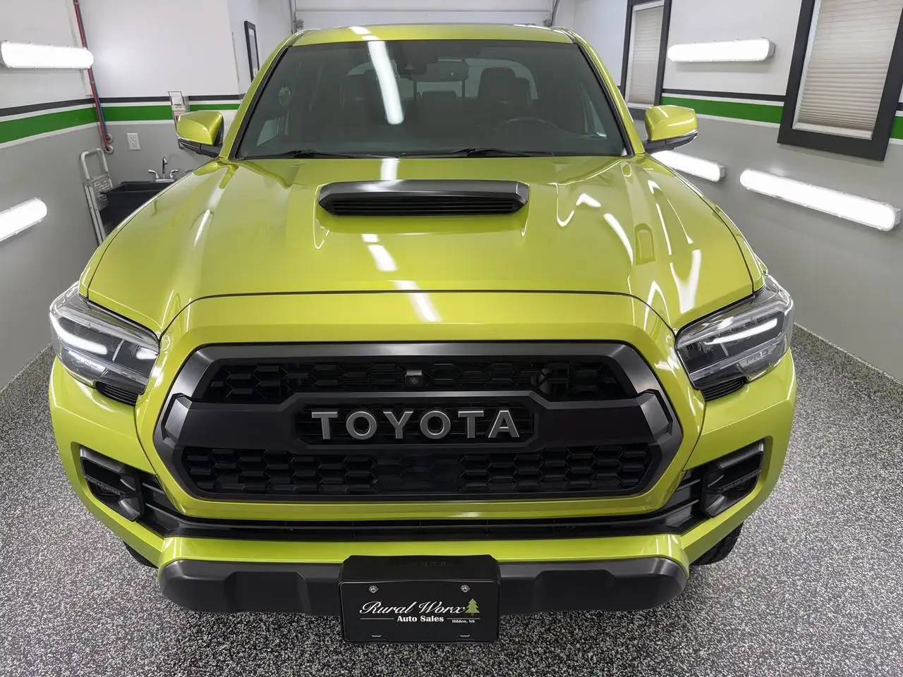 Toyota Tacoma снимка Toyota Tacoma