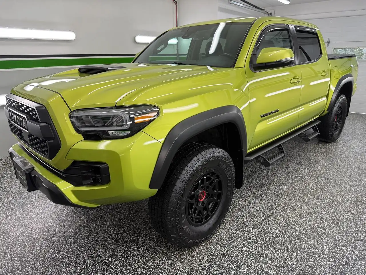 Toyota Tacoma снимка Toyota Tacoma