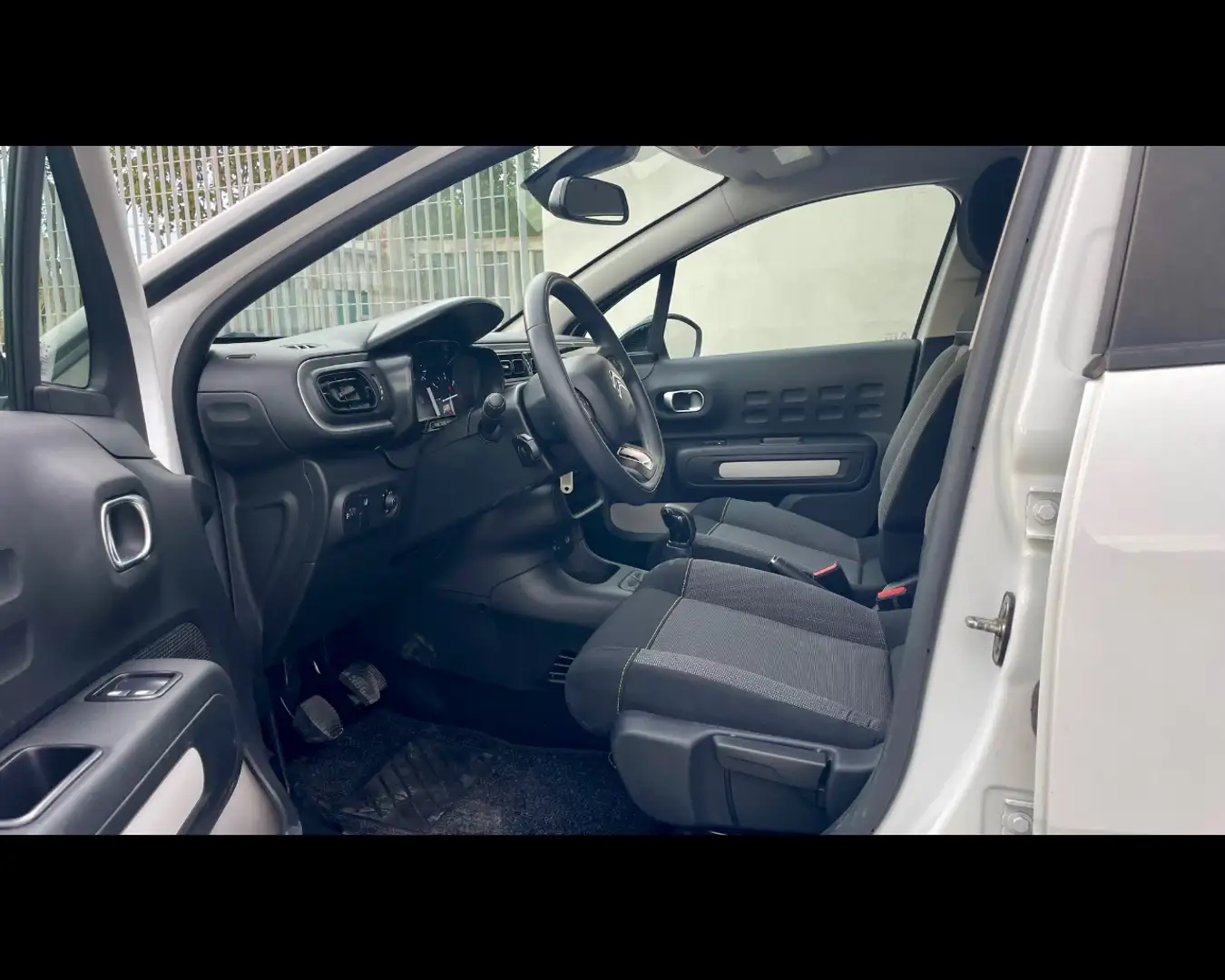Citroen C3 3ª serie - C3 PureTech 83 S&S Feel Wit - 2