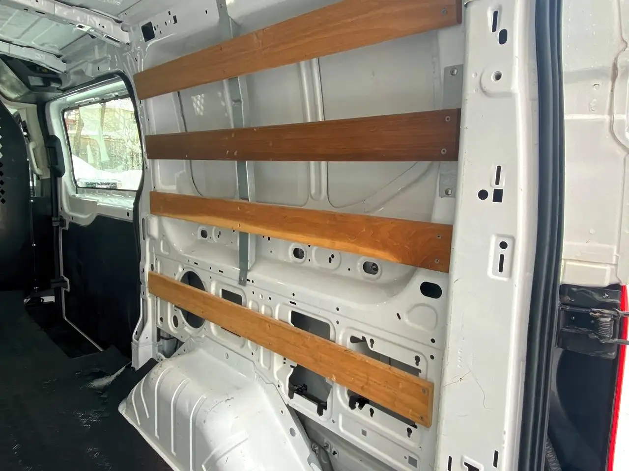 Ford Transit Cargo Van снимка Ford Transit Cargo Van
