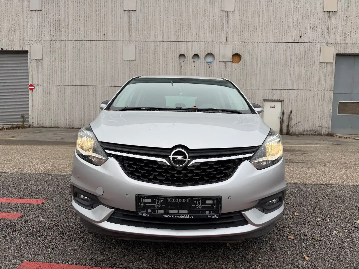 Opel Zafira Tourer Edition Argent - 2