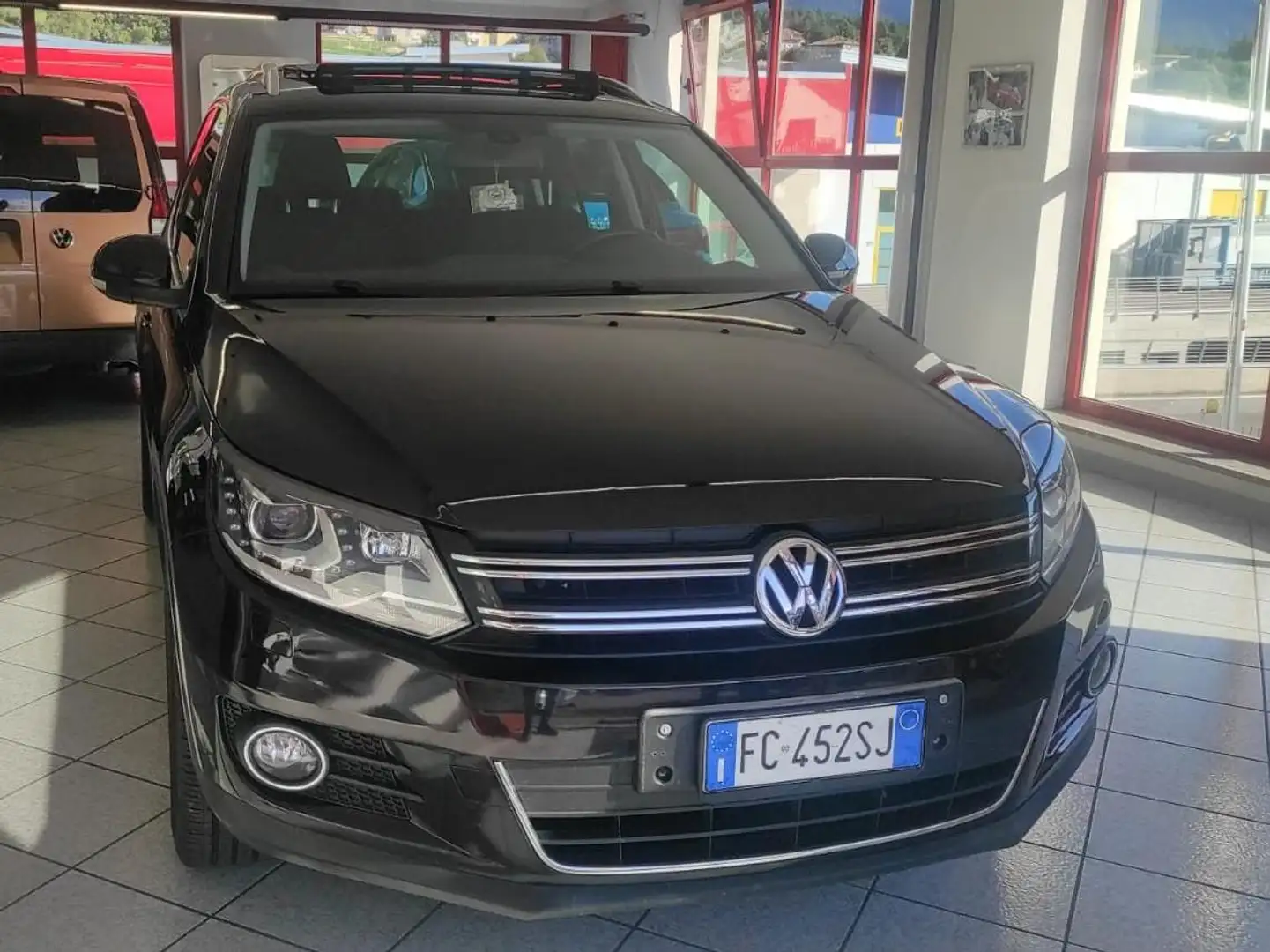 Volkswagen Tiguan 2.0 TDI 170CV 4MOTION 4X4 MANUALE TETTO APRIBILE Nero - 2